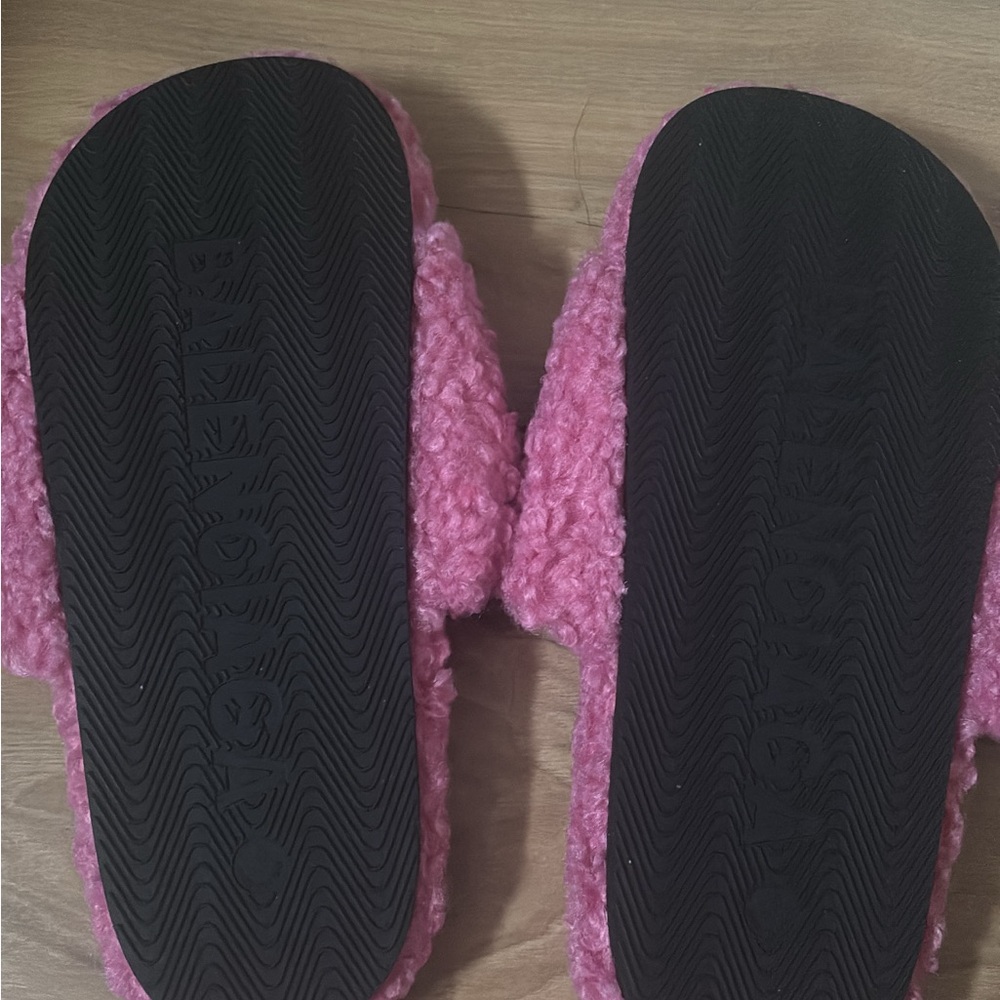 Balenciaga Pink Textured Slides - Picture 2 of 5